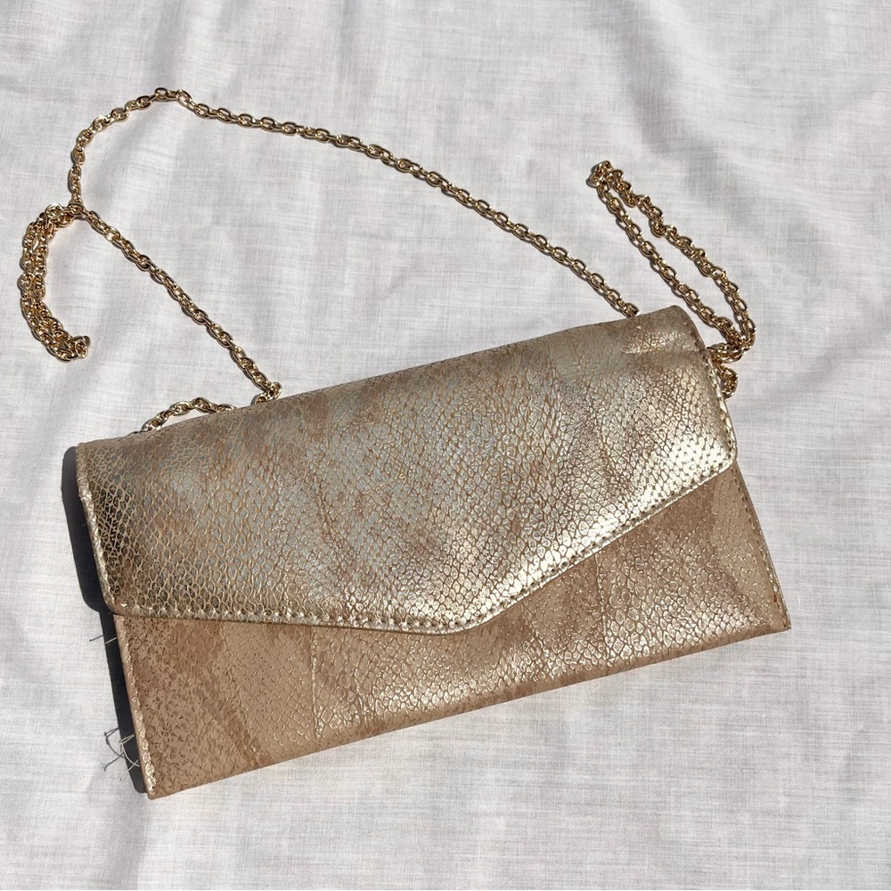 Elegant Gold Chain Clutch